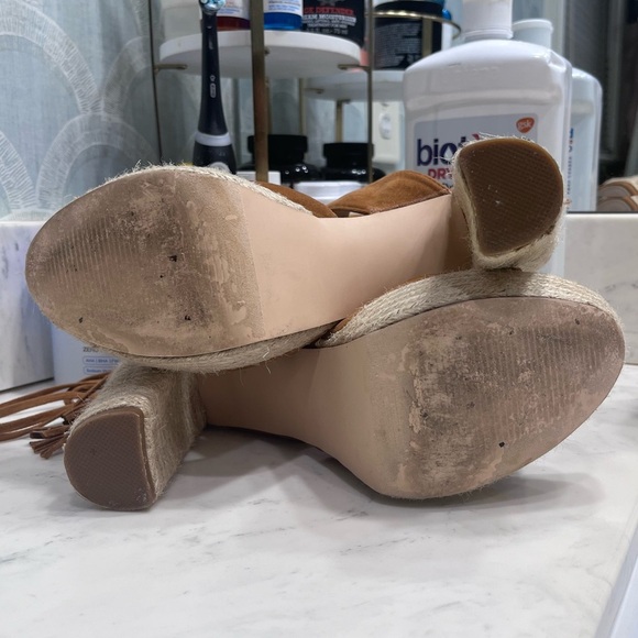 Shoe Dazzle Block Platform Heels with Ankle Straps and Woven Accents, SZ 8 EUC - Picture 6 of 6